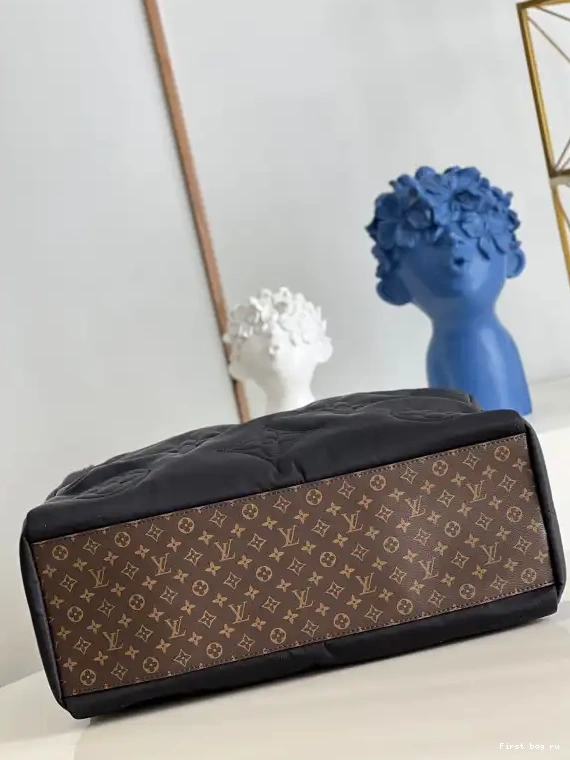 First bag ru VUITTON ONTHEGO GM LOUIS 0627